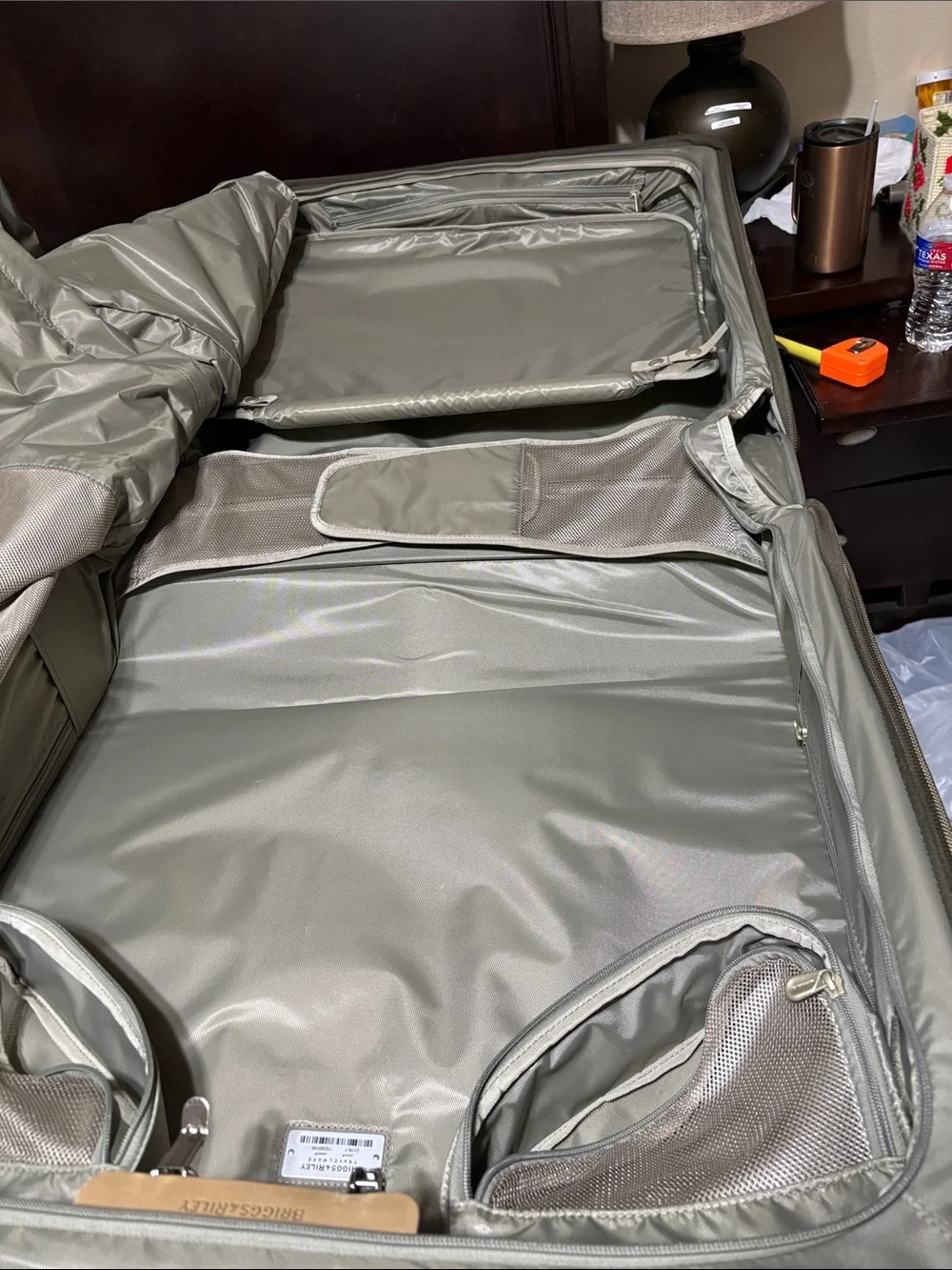 Briggs & Riley 24 wheeled wardrobe garment bag. Excellent preowned condition
